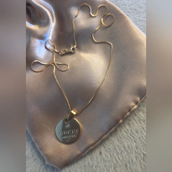 Gucci Gold Zipper Pull Pendant - Picture 3 of 5